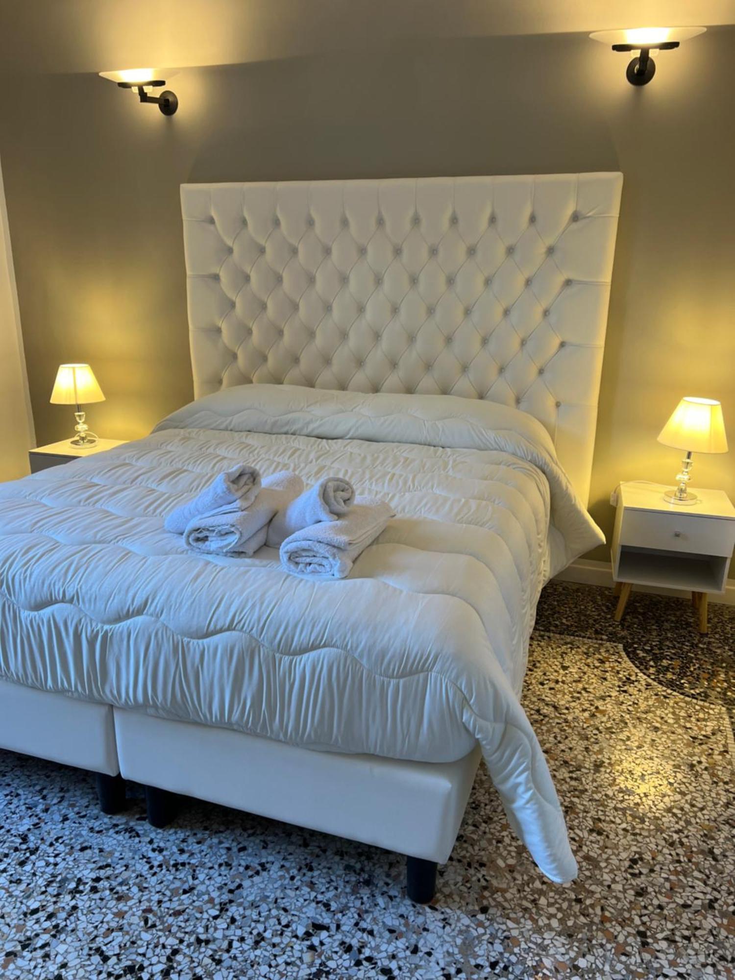 Luxury Room Anelli Center Of Roma エクステリア 写真